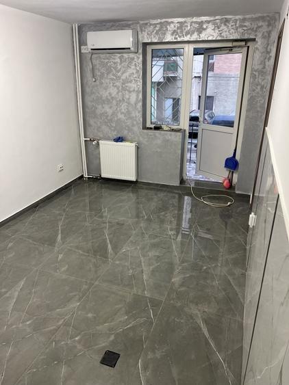 Spațiu comercial, de 27 mp, în Rogerius