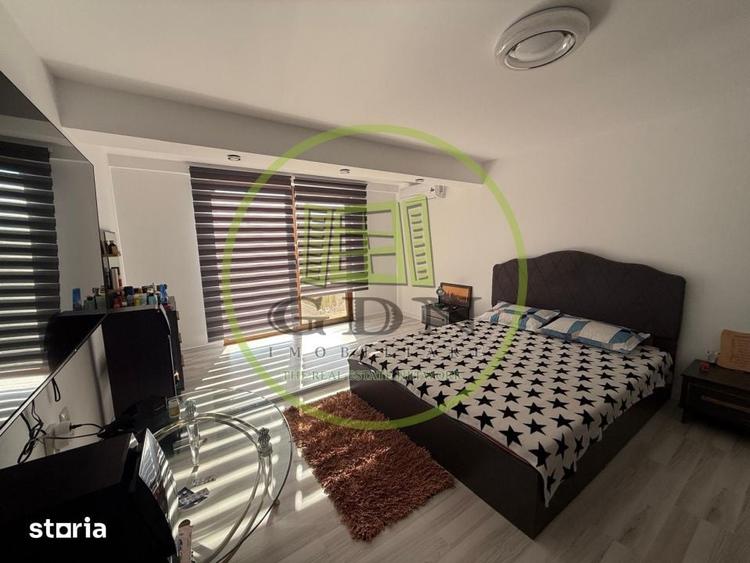 Casă cu 5 camere cu Teren 1175 Mp în Șimnicu de Sus