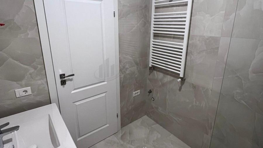 Apartament cu 2 camere decomandat în Sisești
