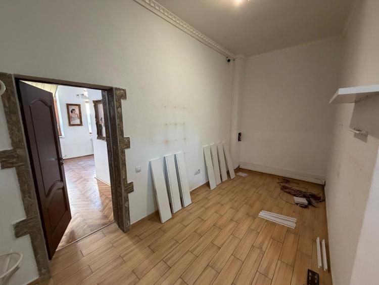 Spațiu comercial, de 170 mp, în Central