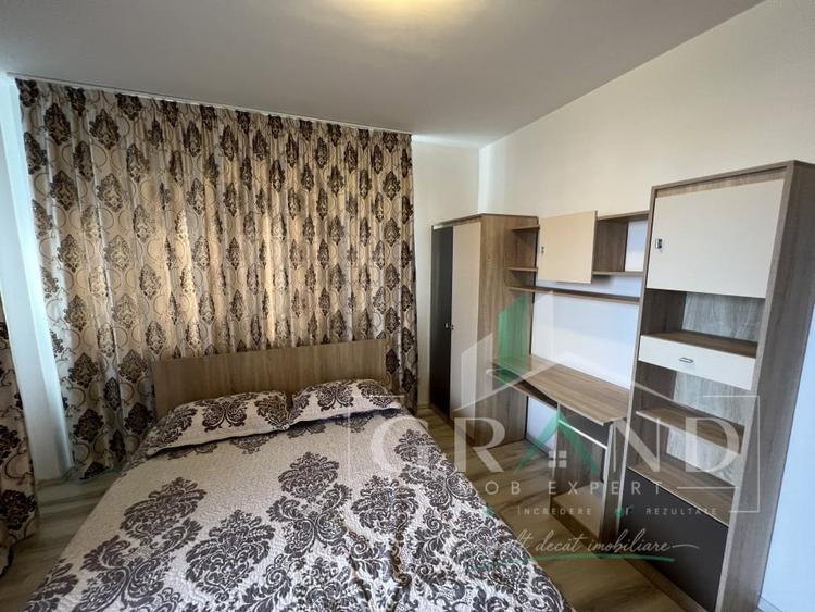 Apartament cu 3 camere semidecomandat, mobilat în Mănăștur