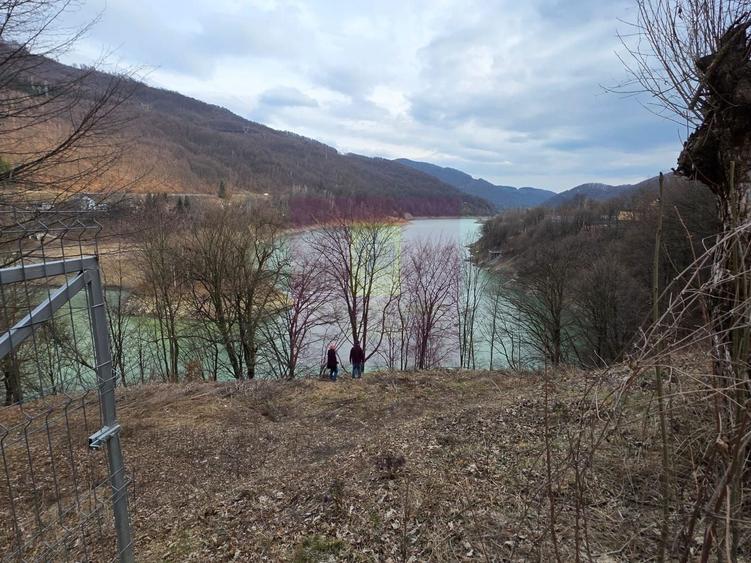 Teren Construcții intravilan de 1653 mp, în Valea Doftanei