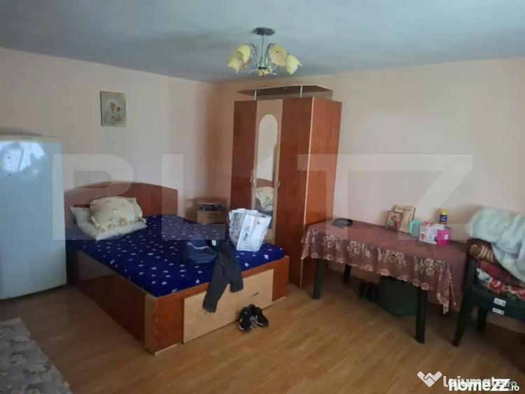 Casă cu 5 camere cu Teren 2300 Mp în Mătăsaru