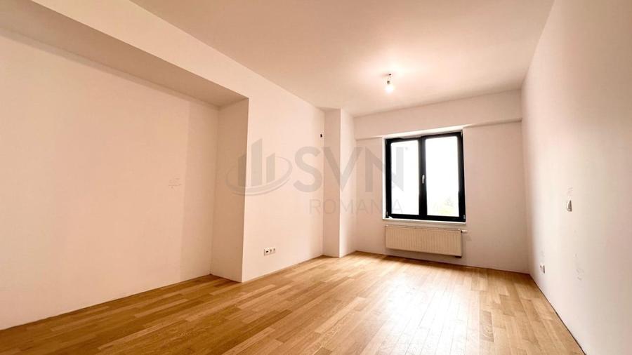 Apartament cu 3 camere decomandat în Barbu Văcărescu