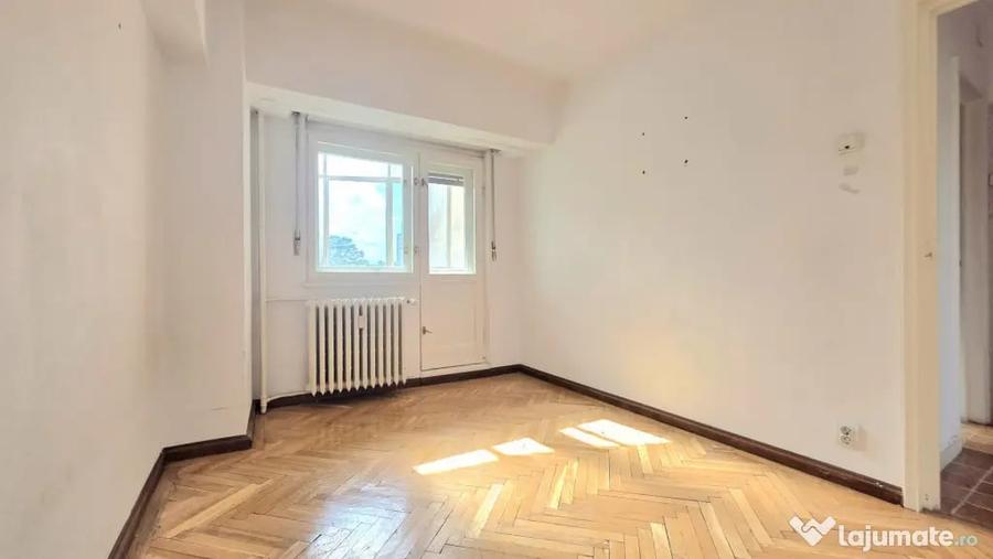 Apartament cu 4 camere decomandat în Unirii