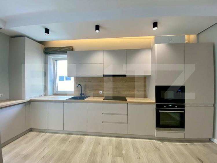 Apartament cu 2 camere semidecomandat, mobilat în Bună Ziua
