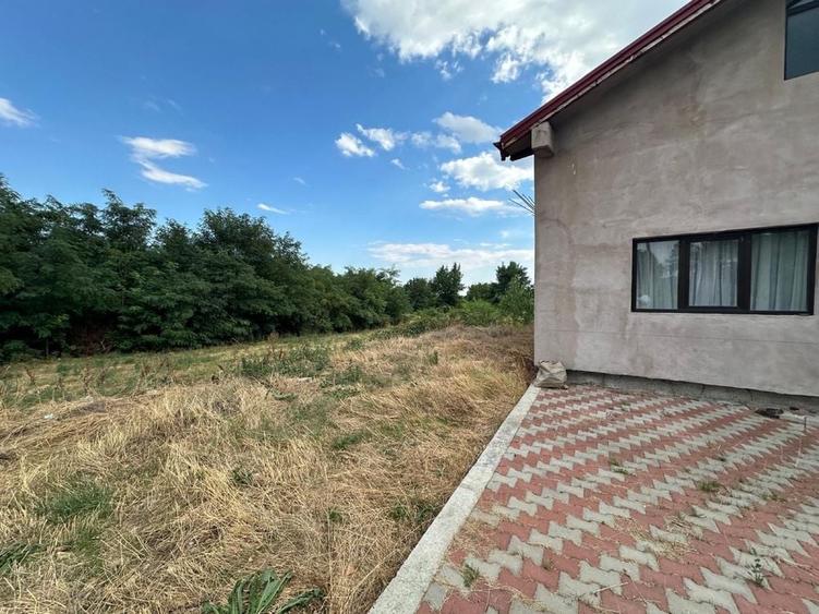 Casă cu 4 camere în Bolotești