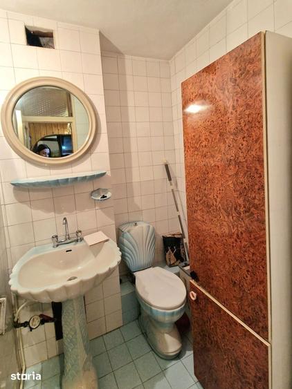 Apartament cu 3 camere decomandat în Dâmbovița