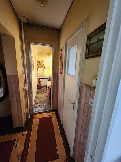 Apartament cu 3 camere decomandat în Tineretului