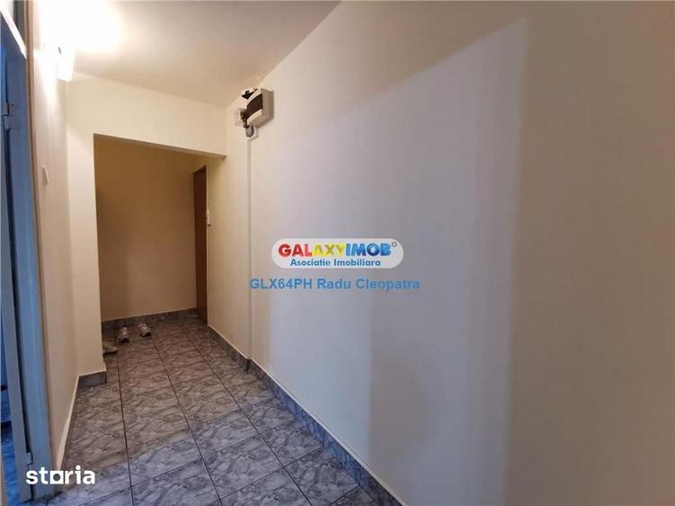 Apartament cu 2 camere semidecomandat în Enachiță Văcărescu