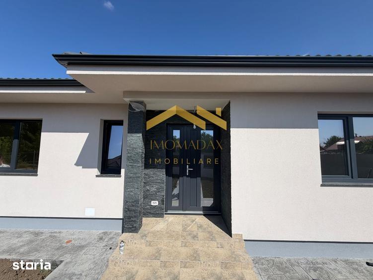 Casă cu 4 camere cu Teren 400 Mp în Sânmihaiu Român