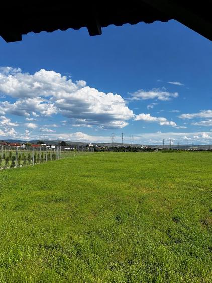 Casă individuală cu 4 camere cu Teren 800 Mp în Periferie