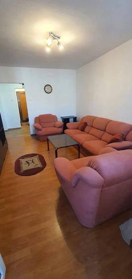 Apartament cu 3 camere decomandat în Colentina