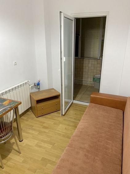 Garsonieră decomandată, mobilată în Steaua