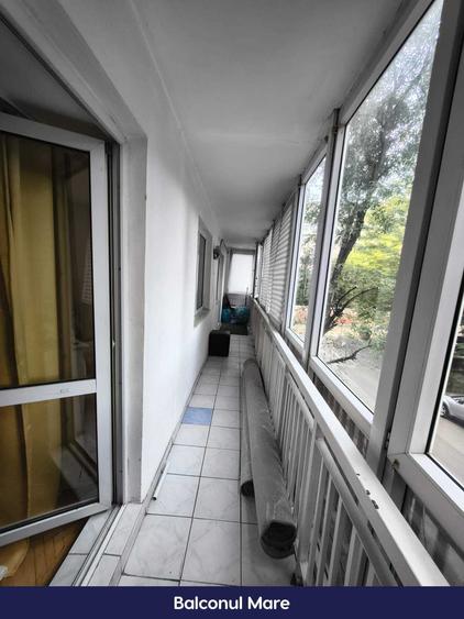 Apartament cu 3 camere decomandat în Tineretului