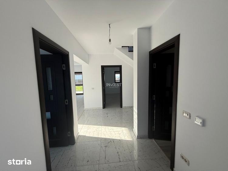 Casă cu 5 camere cu Teren 1100 Mp în Valea Lupului