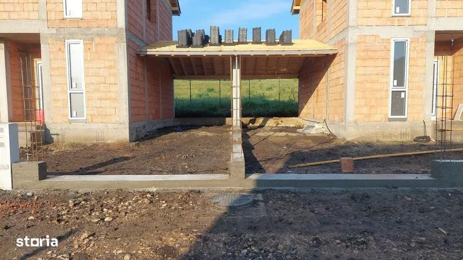 Casă cu 4 camere în Chinteni