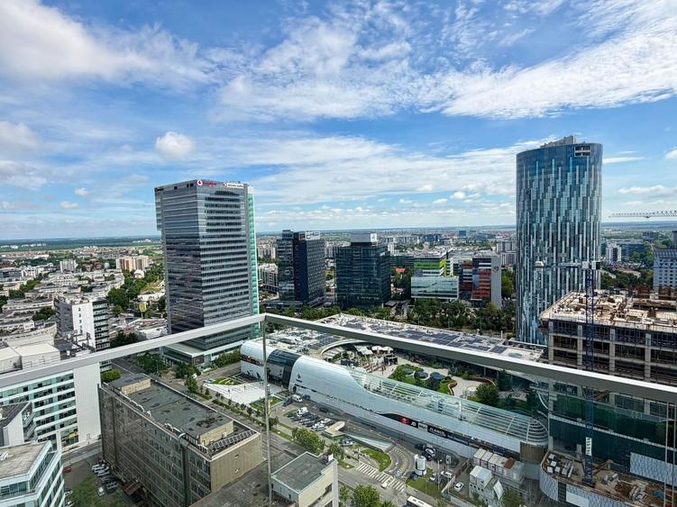 Apartament cu 4 camere decomandat, mobilat în Floreasca