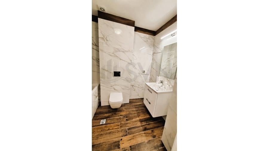 Apartament cu 4 camere decomandat în Centrul Civic