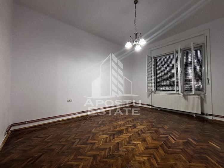 Apartament cu 3 camere nedecomandat în Iosefin