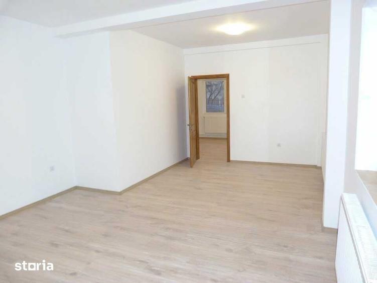 Casă cu 4 camere cu Teren 2100 Mp în Ludești