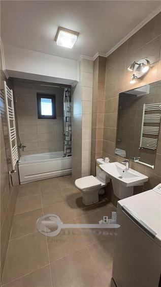 Apartament cu 2 camere semidecomandat, mobilat în Central