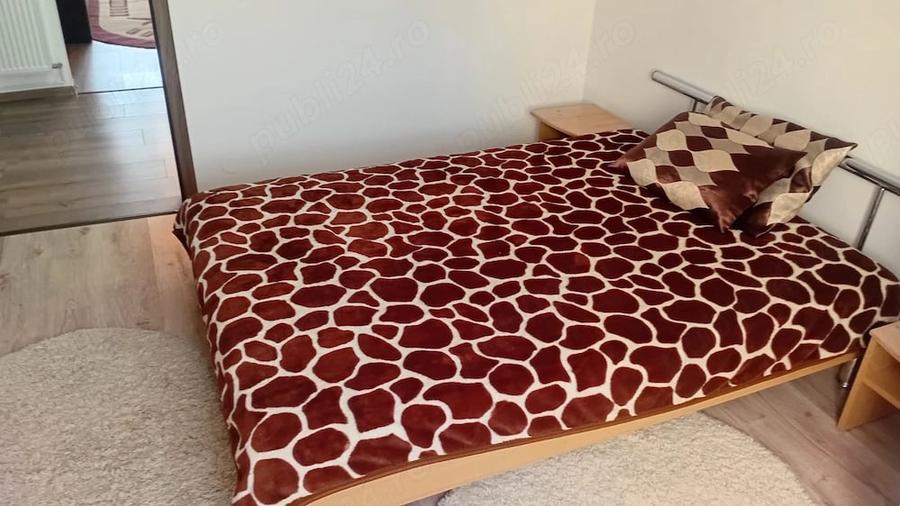Apartament cu 4 camere decomandat în Central