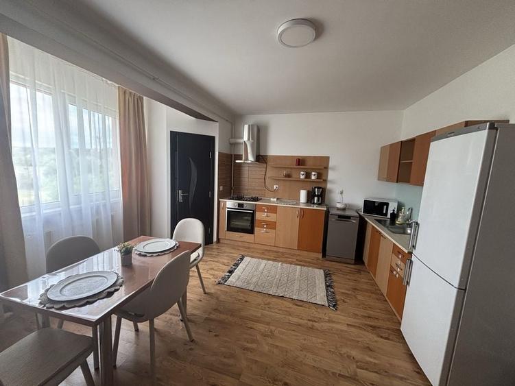 Apartament cu 2 camere decomandat în Central