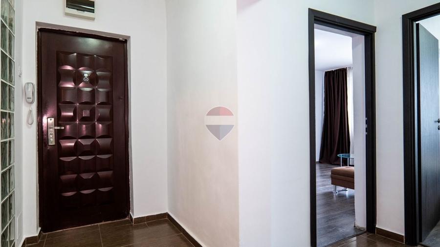 Apartament cu 3 camere decomandat, mobilat în Periferie