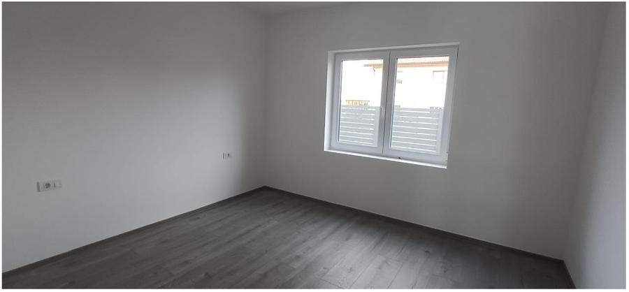 Casă individuală cu 3 camere cu Canalizare în Tărlungeni