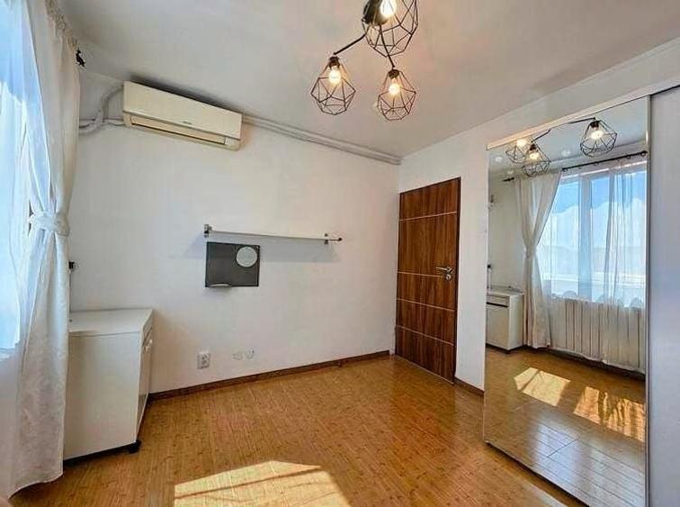 Apartament cu 3 camere decomandat în Lacul Morii