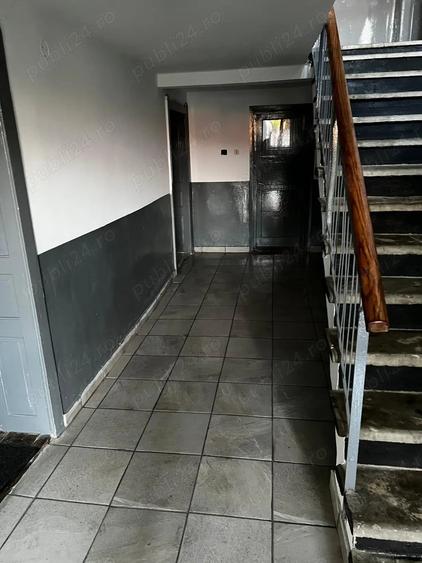 Casă cu 5 camere cu Teren 1674 Mp în Stupini