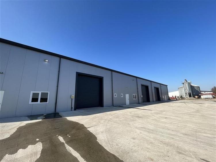 Spațiu industrial, de 850 mp, în Central
