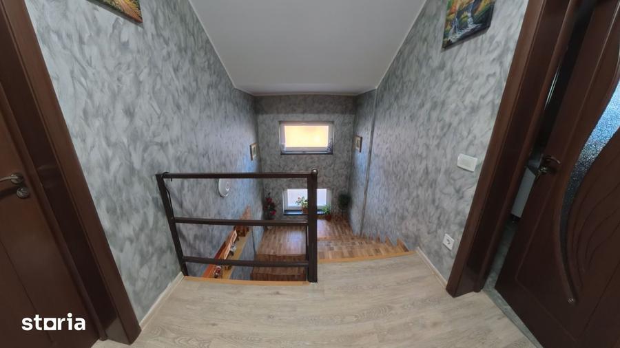 Casă cu 4 camere cu Teren 486 Mp în Central