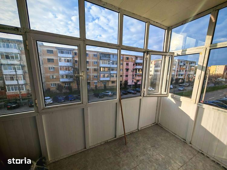 Apartament cu 3 camere decomandat în Vest