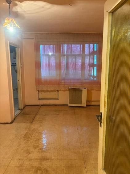 Garsonieră decomandată în Exterior Vest