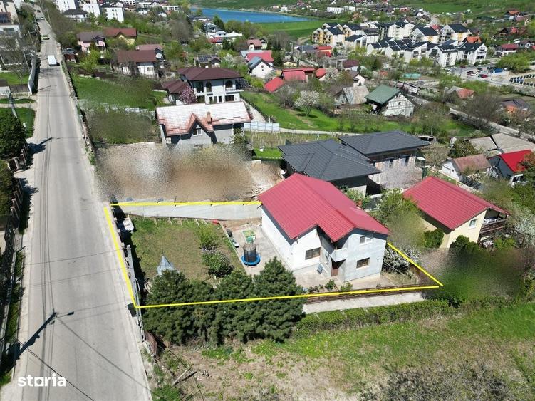Casă cu 4 camere în Valea Lupului