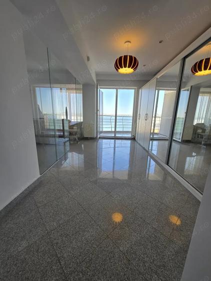 Apartament cu 3 camere decomandat în Mamaia