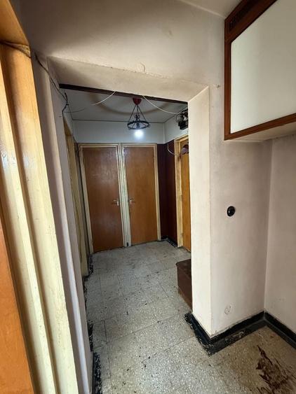 Apartament cu 3 camere în Drumul Taberei