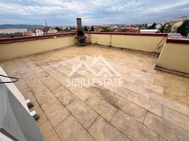 Apartament cu 4 camere decomandat, mobilat în Hipodrom 2