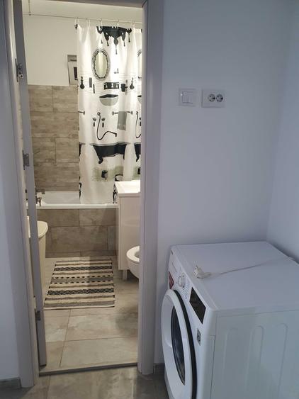 Apartament cu 3 camere decomandat, mobilat în Tomis III