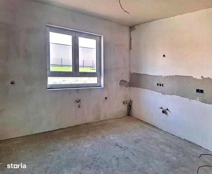 Casă cu 4 camere cu Teren 545 Mp în Gușterița