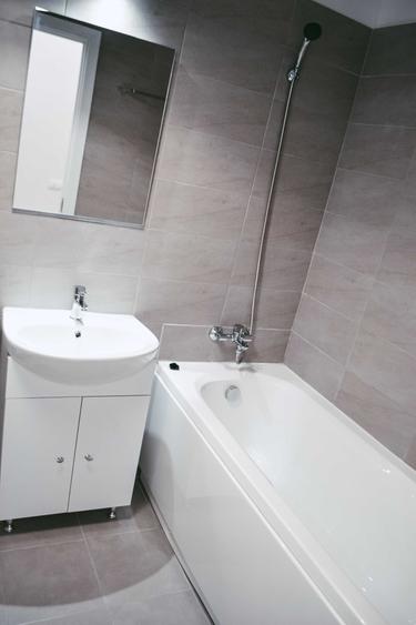 Apartament cu 2 camere decomandat în Mihai Bravu