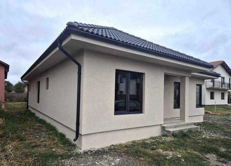 Casă cu Teren 512 Mp în Jucu