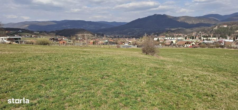 Teren de 1065 mp, în Central