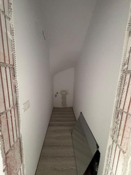 Duplex cu 4 camere cu Canalizare în Moșnița Nouă