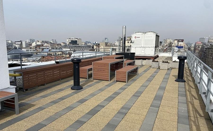 Birou, de 3,500 mp, în Romană