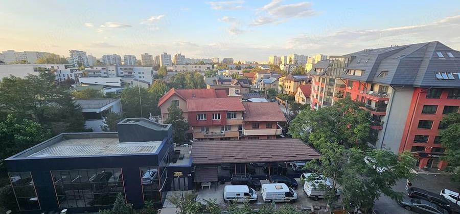 Garsonieră decomandată în Central