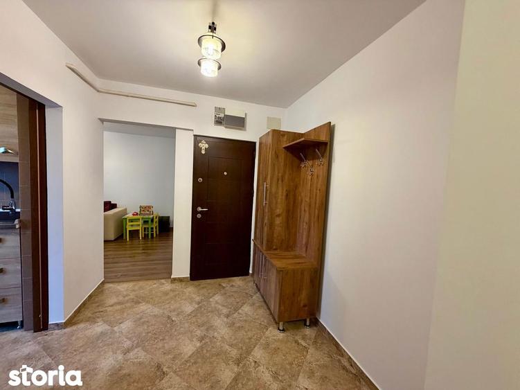 Apartament cu 3 camere decomandat, mobilat în Mircea cel Bătrân