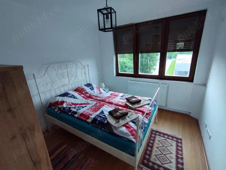 Apartament cu 3 camere semidecomandat în Central